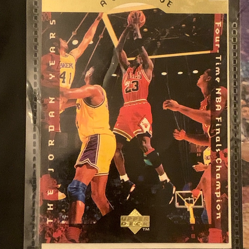 MICHAEL JORDAN CHICAGO BULLS CARDS— VINTAGE NBA